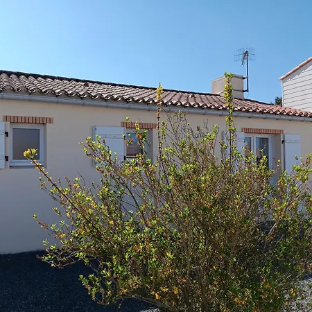 Maison Calme Pour 4 Personnes Avec Jardin - Fr-1-476-111 Tatil Evi *